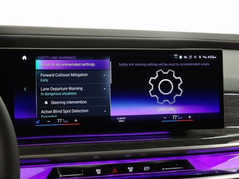 Used 2023 BMW 760i xDrive image 32