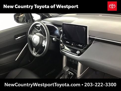 Used 2024 Toyota Corolla Cross XSE image 22