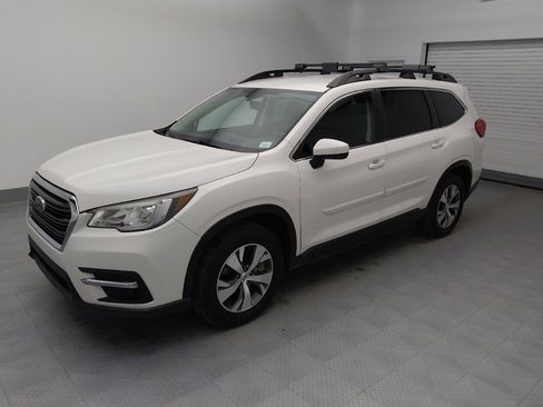 Used 2020 Subaru Ascent Premium w/ Convenience Package image 2