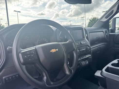 Used 2025 Chevrolet Silverado 2500 W/T w/ WT Convenience Package AWD/4WD image 17