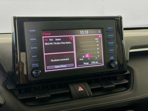 Used 2019 Toyota RAV4 LE FWD image 16