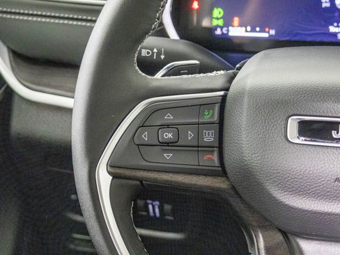 New 2025 Jeep Grand Cherokee Limited image 30