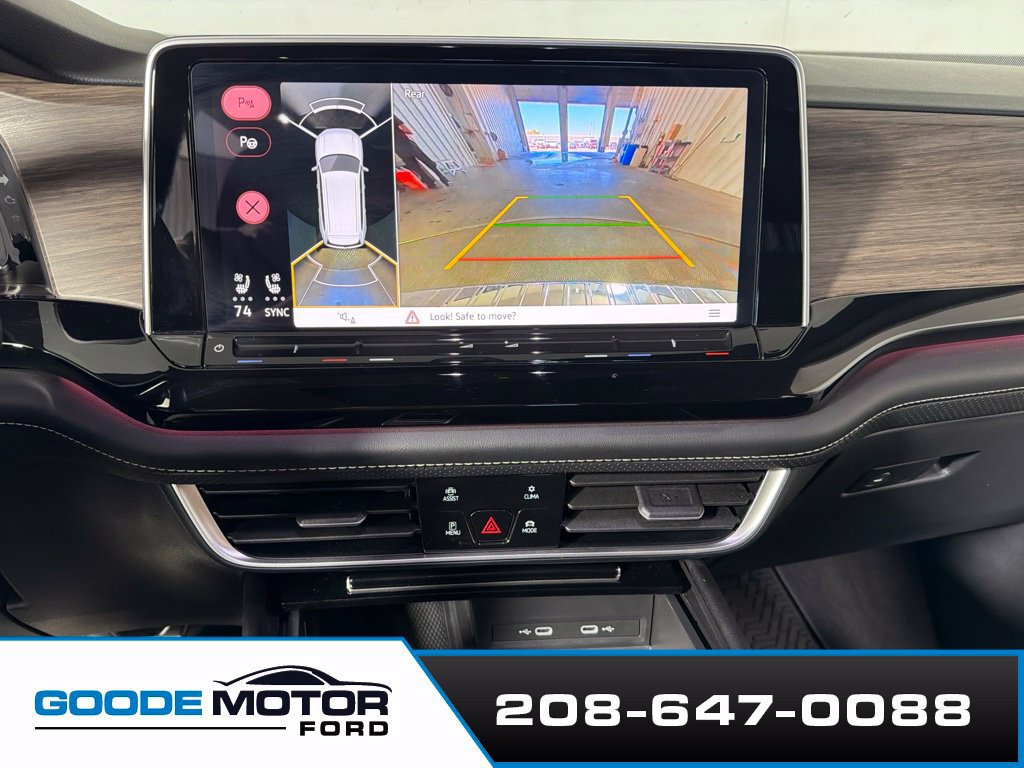 Used 2024 Volkswagen Atlas SEL Premium R-Line AWD/4WD image 16