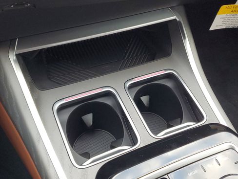 New 2025 BMW i7 eDrive50 w/ Premium Package image 19