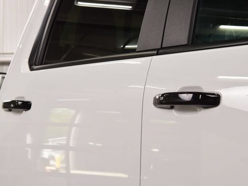 Used 2024 Chevrolet Silverado 2500 ZR2 w/ Technology Package AWD/4WD image 24