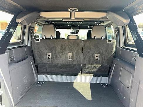 Used 2023 Ford Bronco Wildtrak image 9