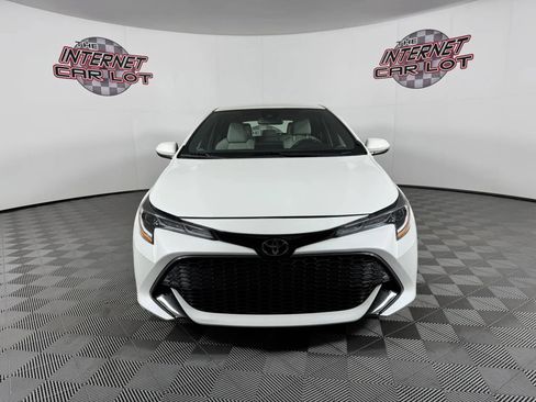 Used 2019 Toyota Corolla SE image 2