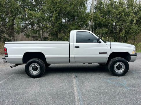 Used 1997 Dodge Ram 2500 Truck 4x4 Regular Cab image 2