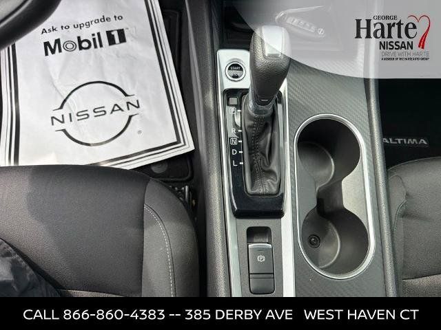 Certified 2025 Nissan Altima 2.5 SV w/ SV Special Edition Package AWD/4WD image 14