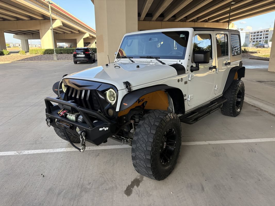 Used 2018 Jeep Wrangler Unlimited Sport S AWD/4WD image 2