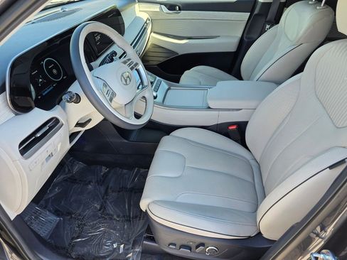 Used 2025 Hyundai Palisade Calligraphy image 9