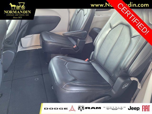 Certified 2024 Chrysler Pacifica Touring-L FWD image 17