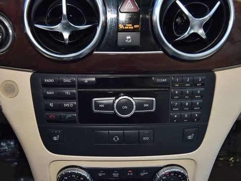 Used 2014 Mercedes-Benz GLK 350 4MATIC w/ Premium 1 Package image 36