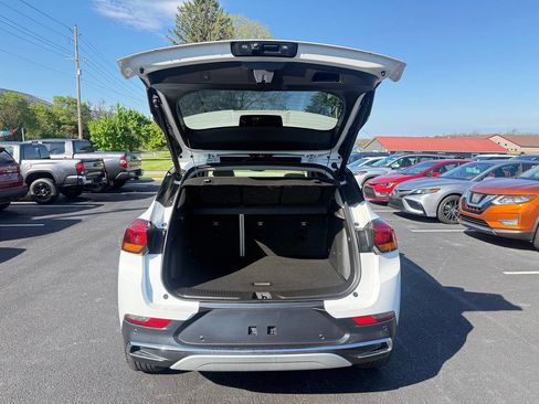 Used 2022 Buick Encore GX Essence w/ Advanced Technology Package AWD/4WD image 7