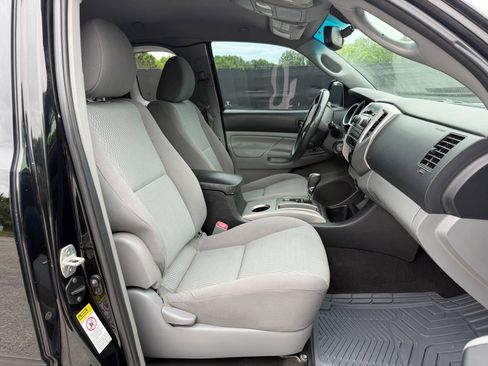 Used 2012 Toyota Tacoma 4x4 Access Cab w/ SR5 Pkg image 10