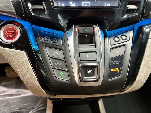 Used 2022 Honda Odyssey Elite image 17