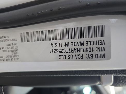 New 2026 Jeep Grand Cherokee Altitude image 36