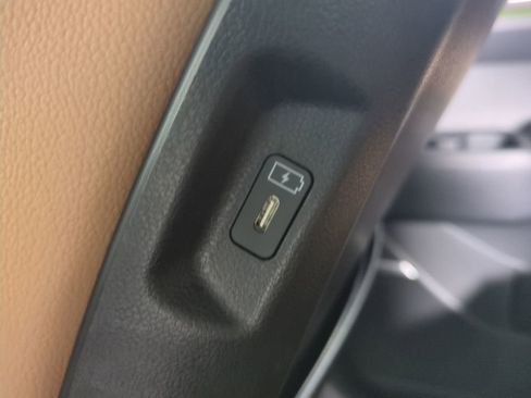 Used 2025 Hyundai Santa Fe Limited image 17