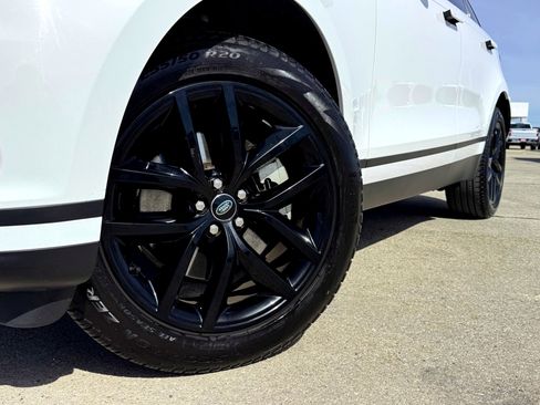 Used 2024 Land Rover Range Rover Velar S image 2