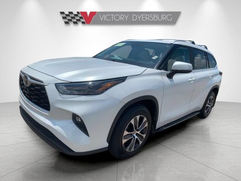 Used 2023 Toyota Highlander XLE FWD image 8