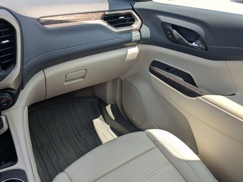 Used 2023 GMC Acadia Denali w/ LPO, Floor Liner Package FWD image 16