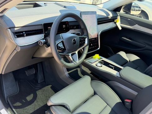 New 2026 Volvo EX90 Plus AWD/4WD image 12