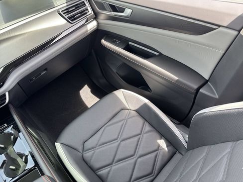 New 2026 Volkswagen Atlas Peak Edition AWD/4WD image 12