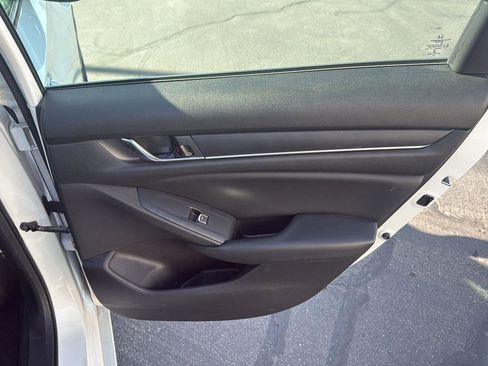 Used 2018 Honda Accord Sport image 25