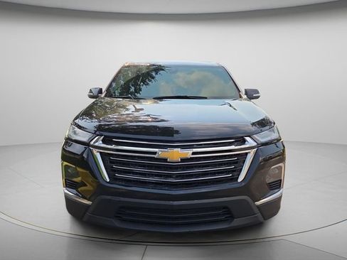 Used 2022 Chevrolet Traverse LT w/ LT Premium Package FWD image 4