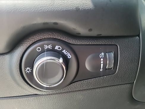 Used 2025 Dodge Durango GT RWD image 13