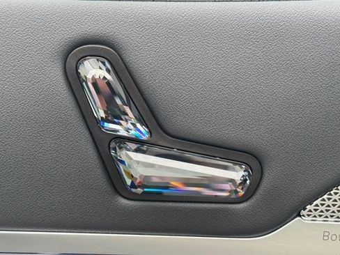 Certified 2023 BMW 760i xDrive w/ Parking Assistance Package image 15