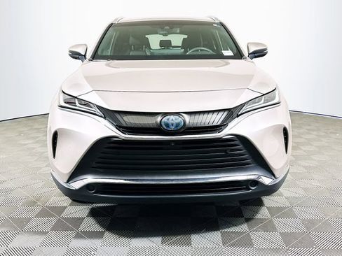 Used 2021 Toyota Venza Limited AWD/4WD image 3