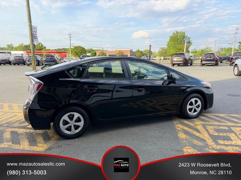 Used 2013 Toyota Prius Three image 4