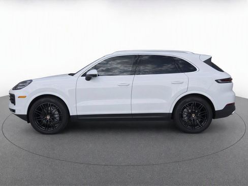 Certified 2024 Porsche Cayenne AWD/4WD image 6