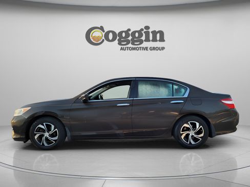 Used 2016 Honda Accord LX image 2