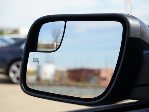 Used 2018 Ford Explorer FWD image 19