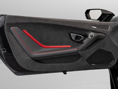 Used 2024 Lamborghini Huracan Tecnica RWD image 8