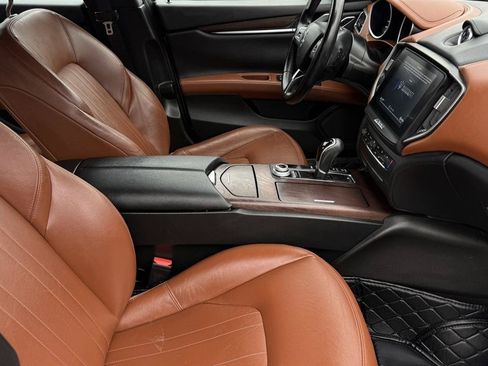 Used 2017 Maserati Ghibli S Q4 AWD/4WD image 41
