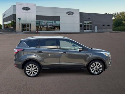 Used 2017 Ford Escape Titanium FWD image 10