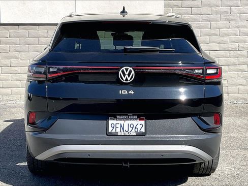 Certified 2022 Volkswagen ID.4 Pro S w/ Gradient Package image 3