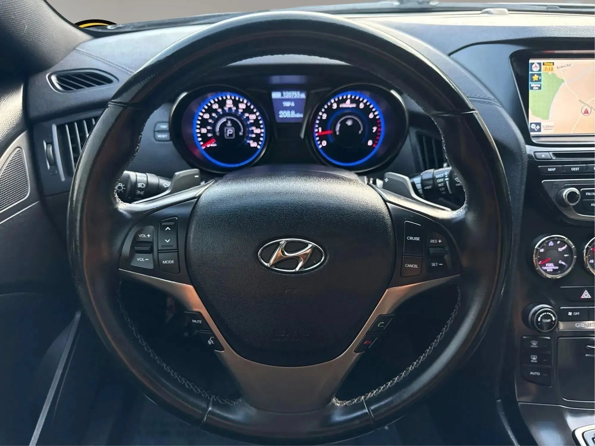 Used 2013 Hyundai Genesis 2.0T RWD image 26