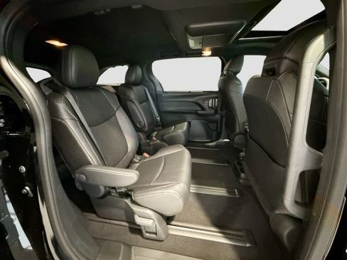 New 2026 Toyota Sienna XLE Woodland Edition AWD/4WD image 22