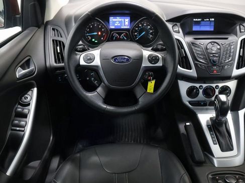 Used 2014 Ford Focus SE w/ Equipment Group 201A image 16