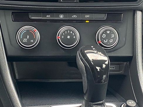 Certified 2023 Volkswagen Jetta S image 9