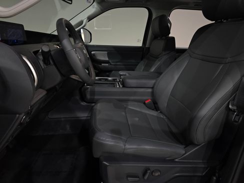 New 2026 Ford Expedition Active image 25