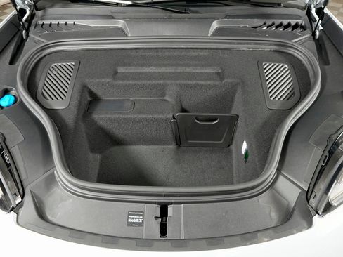 Used 2026 Porsche Macan 4 Electric AWD/4WD image 12