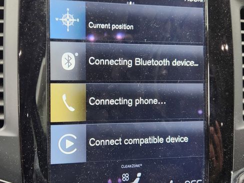 Used 2018 Volvo XC90 T6 Momentum image 13