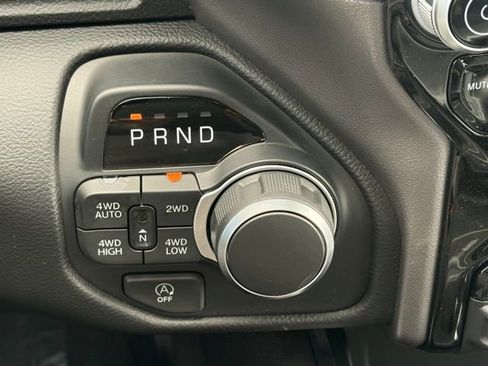 New 2026 RAM 1500 4x4 Crew Cab image 25