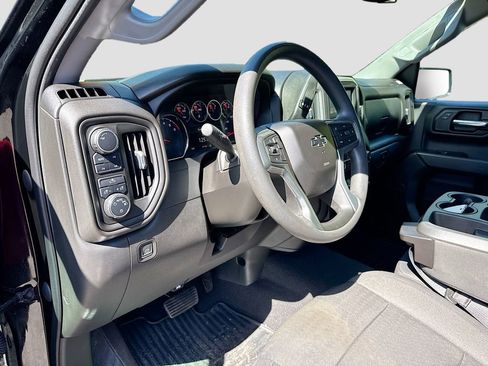 Used 2022 Chevrolet Silverado 1500 Custom Trail Boss w/ Safety Confidence Package image 9