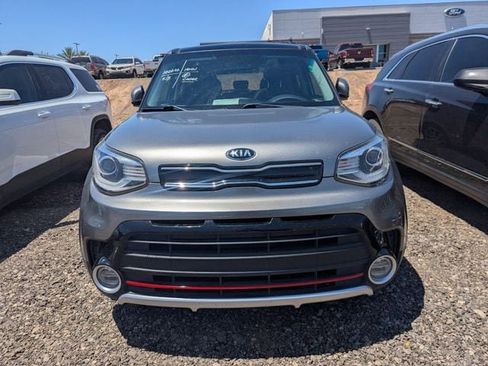 Used 2018 Kia Soul ! w/ Tech Package FWD image 3